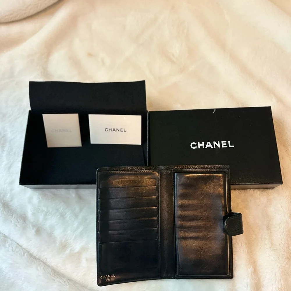 CHANEL Caviar Timeless CC Wallet - Picture 3 of 11